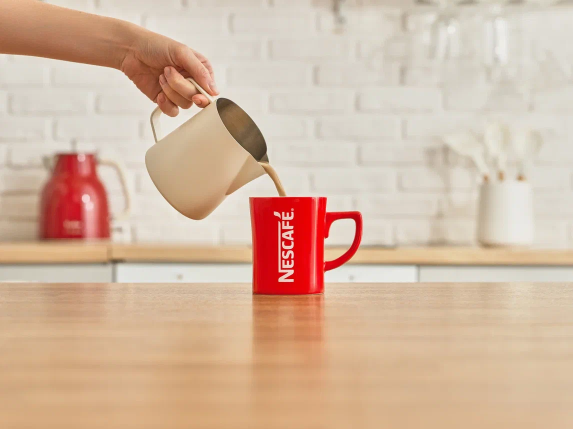 налейте кофейную смесь в кружку и перемешайте налейте кофейную смесь в кружку и перемешайте