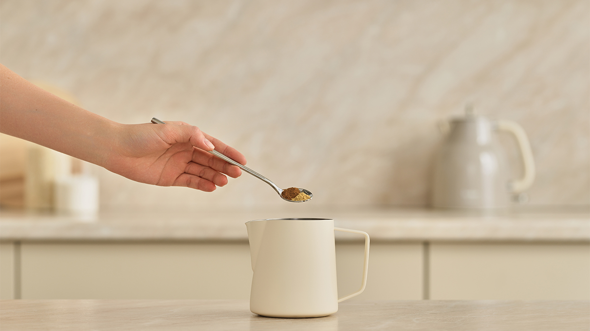Кофе с имбирем и корицей - рецепт для растворимого кофе NESCAFÉ®