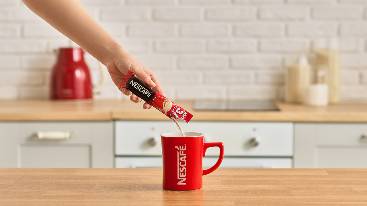 3 в 1 classic добавляется в красную кружку 3 в 1 classic добавляется в красную кружку