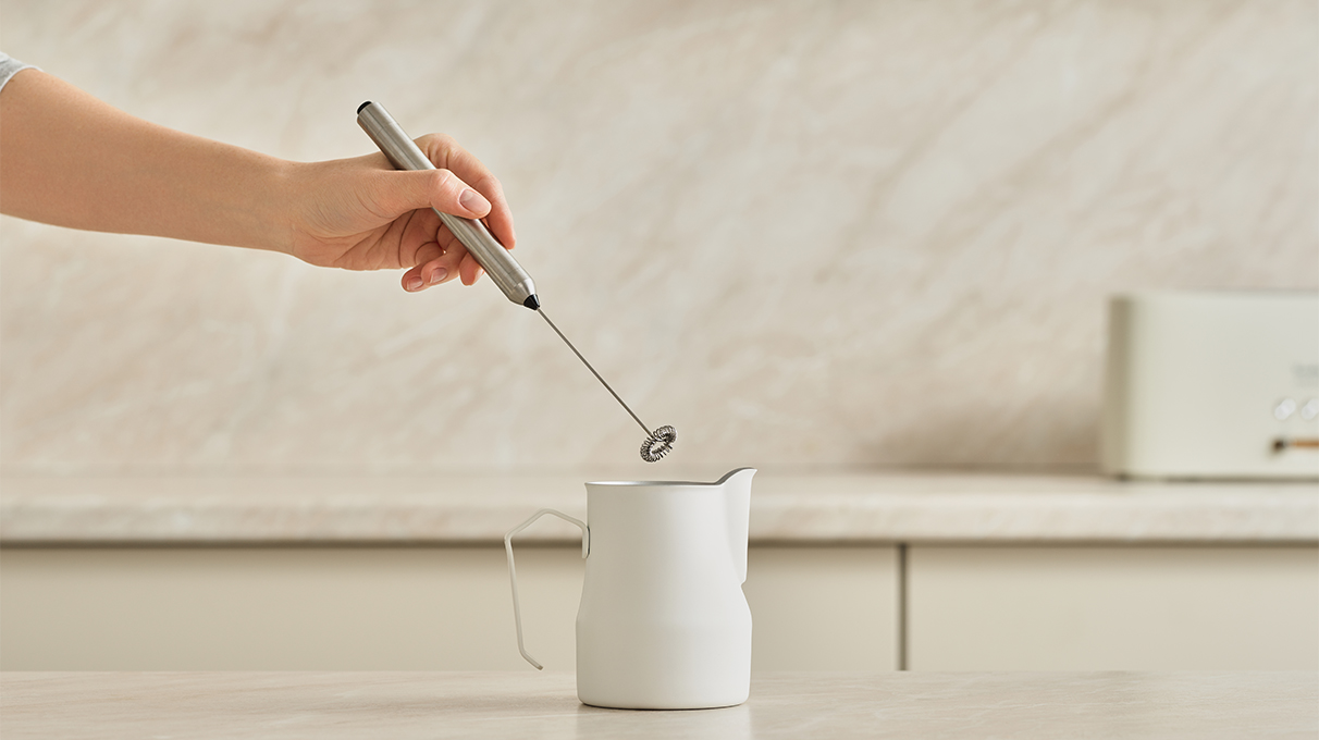 Взбейте до образования пышной пенки.