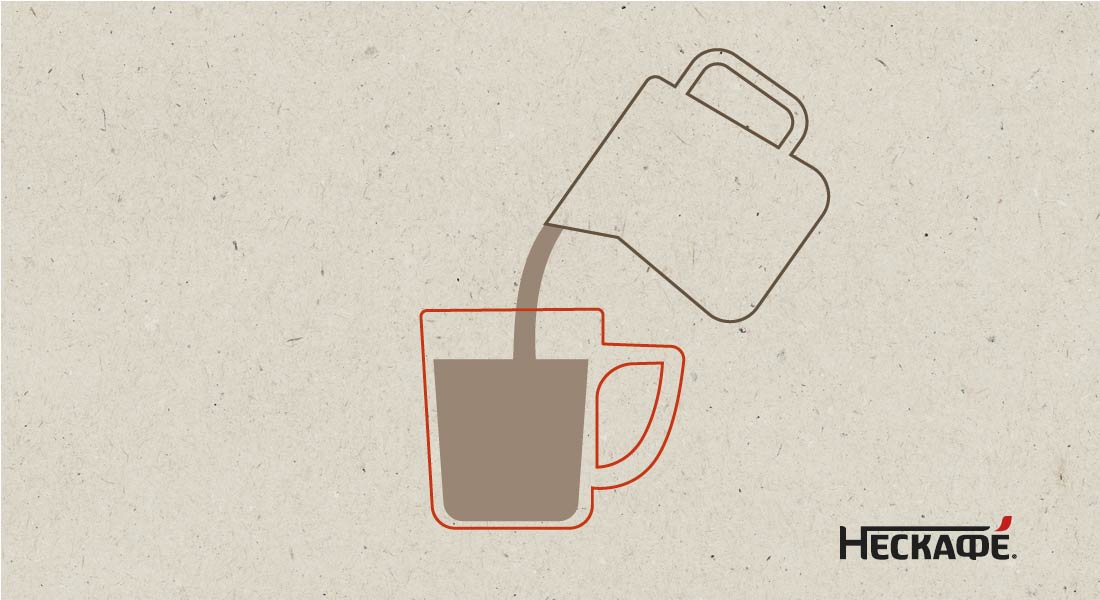 Перелейте напиток в кружку