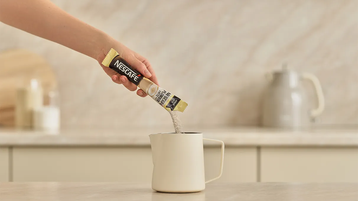  nescafe latte plombir засыпается в емкость