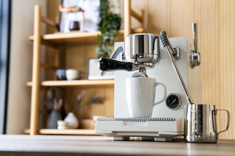 Как правильно варить кофе в кофеварке: гейзерной, капельной, рожковой