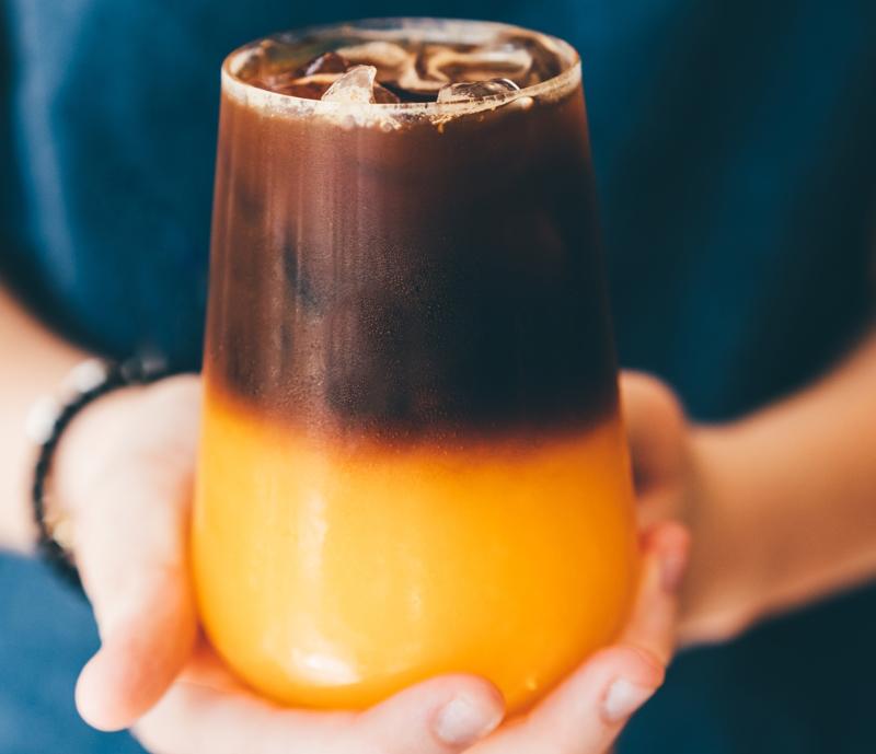 Коктейль кофе с апельсиновым соком (бамбл-кофе, «шмель»)